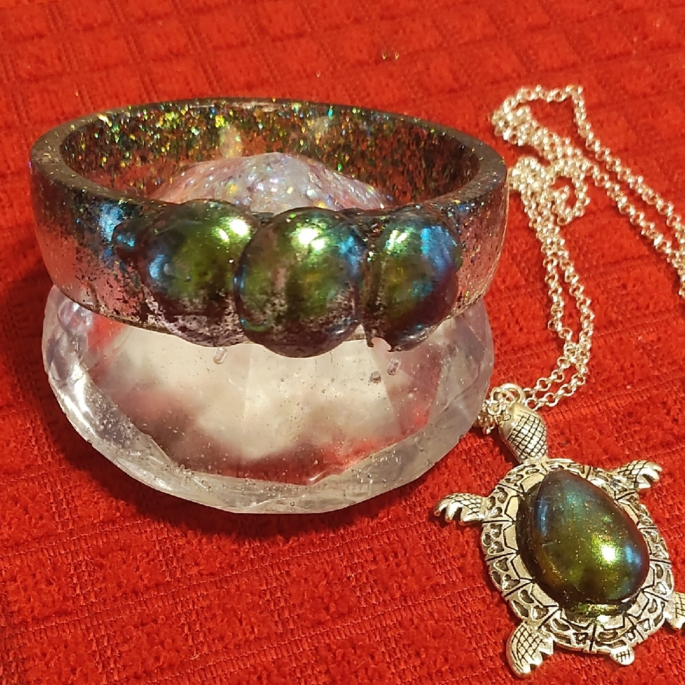 Iridescent Bracelet and Turtle Pendant Necklace set
